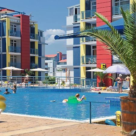 Elit 4 Apartments Pantai Sunny Luaran gambar