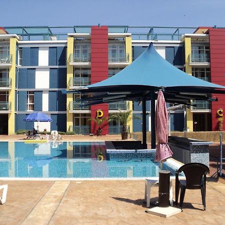 Elit 4 Apartments Pantai Sunny Luaran gambar