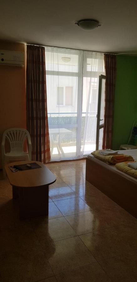 Elit 4 Apartments Pantai Sunny Luaran gambar