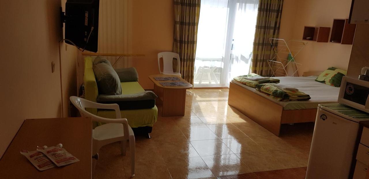 Elit 4 Apartments Pantai Sunny Luaran gambar
