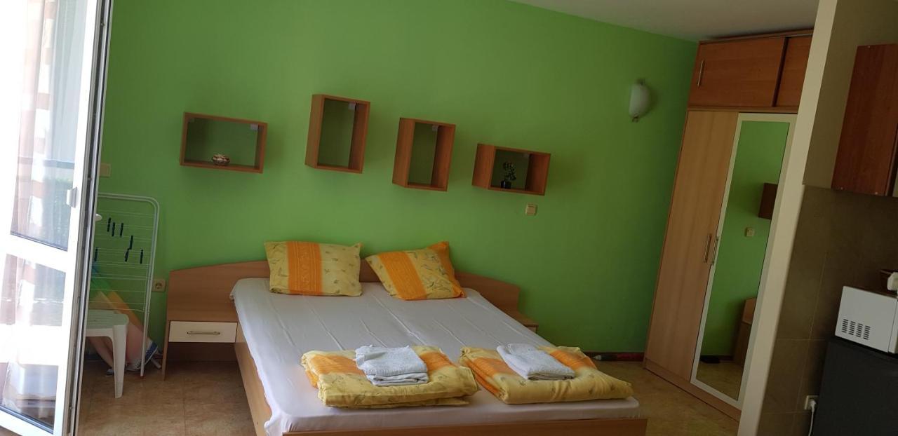 Elit 4 Apartments Pantai Sunny Luaran gambar