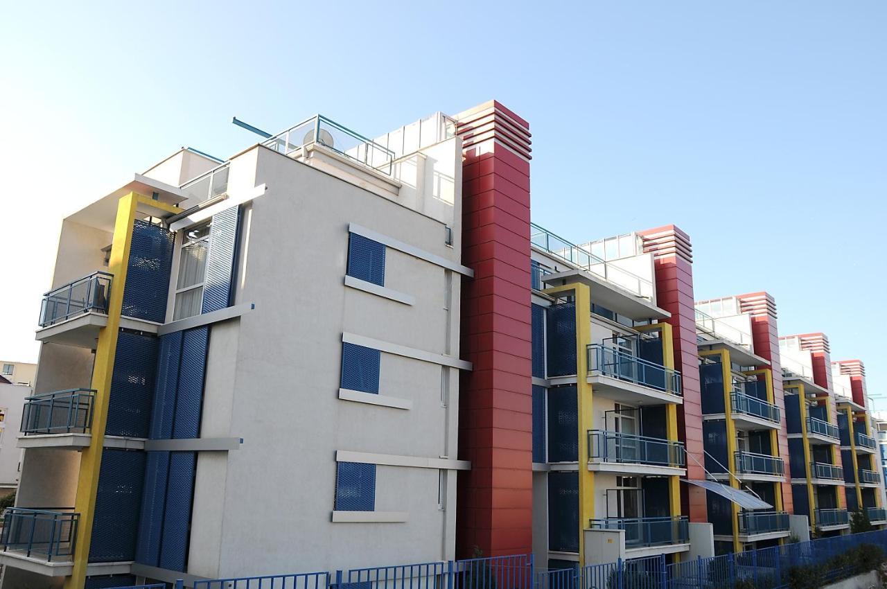 Elit 4 Apartments Pantai Sunny Luaran gambar