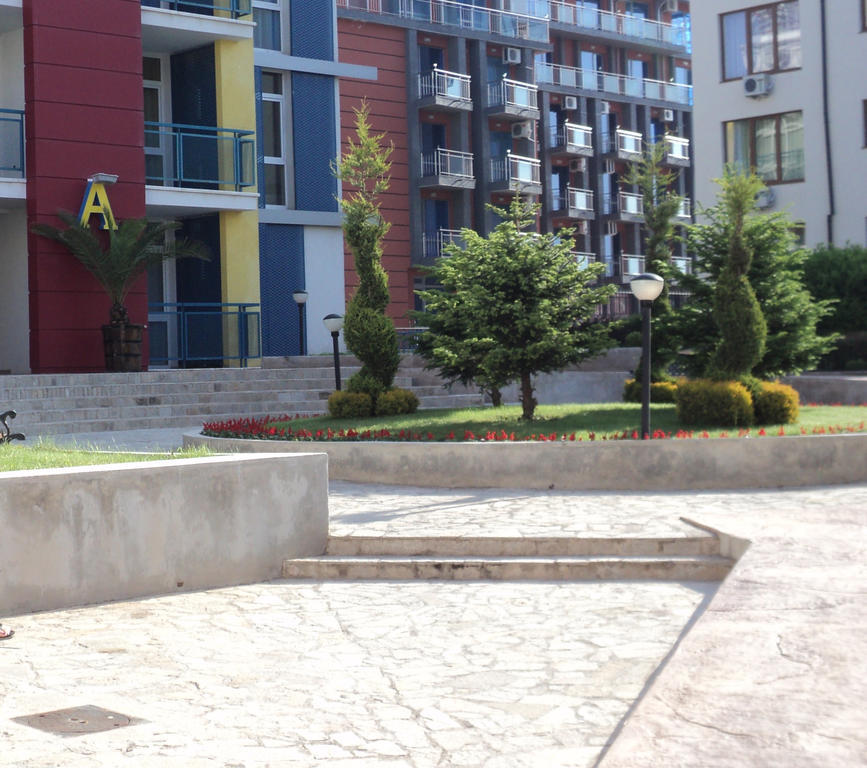 Elit 4 Apartments Pantai Sunny Luaran gambar