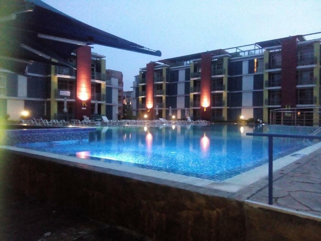 Elit 4 Apartments Pantai Sunny Luaran gambar